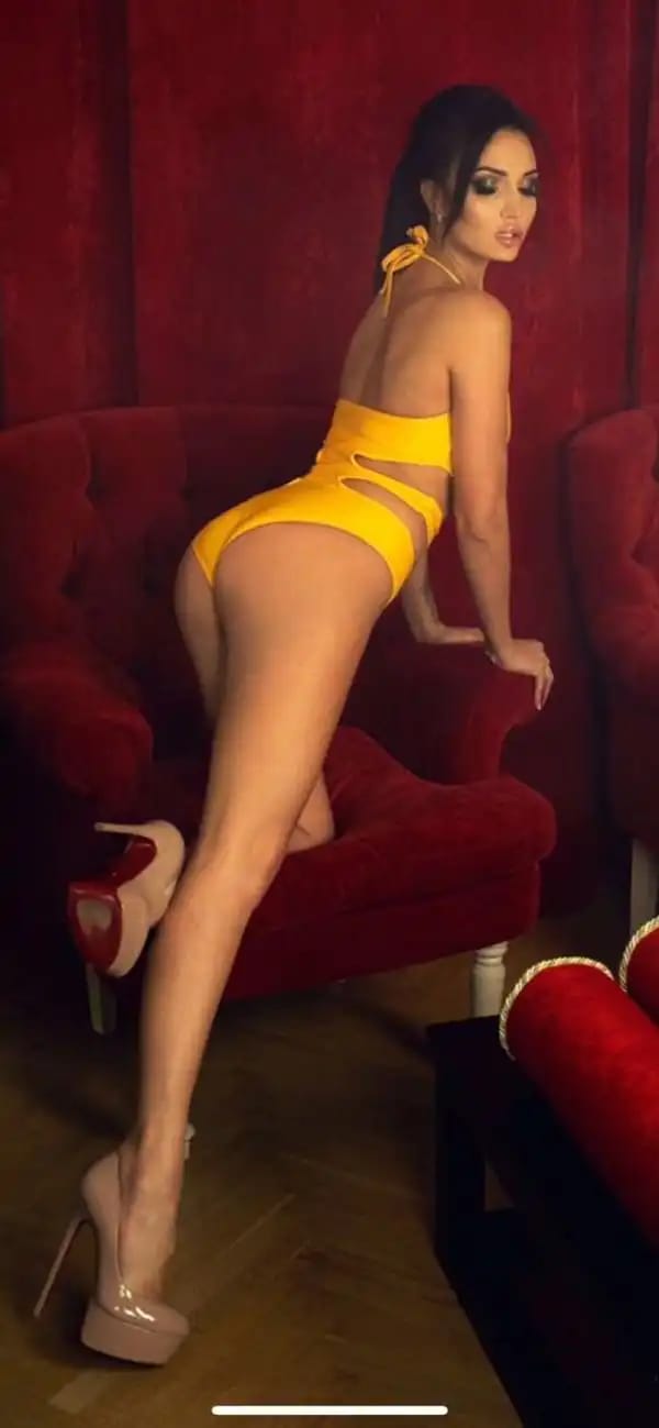 Rolanda Escort